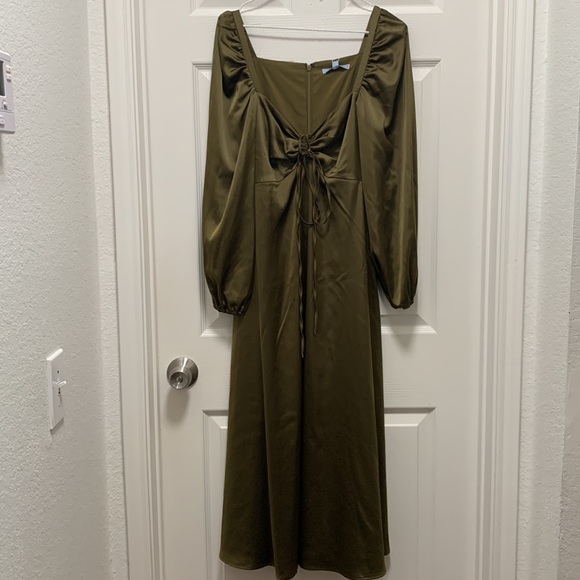 NWT Antonio Melani Bella Square Neck Long Blouson Sleeve Ruched Satin Midi Dress - Picture 7 of 11